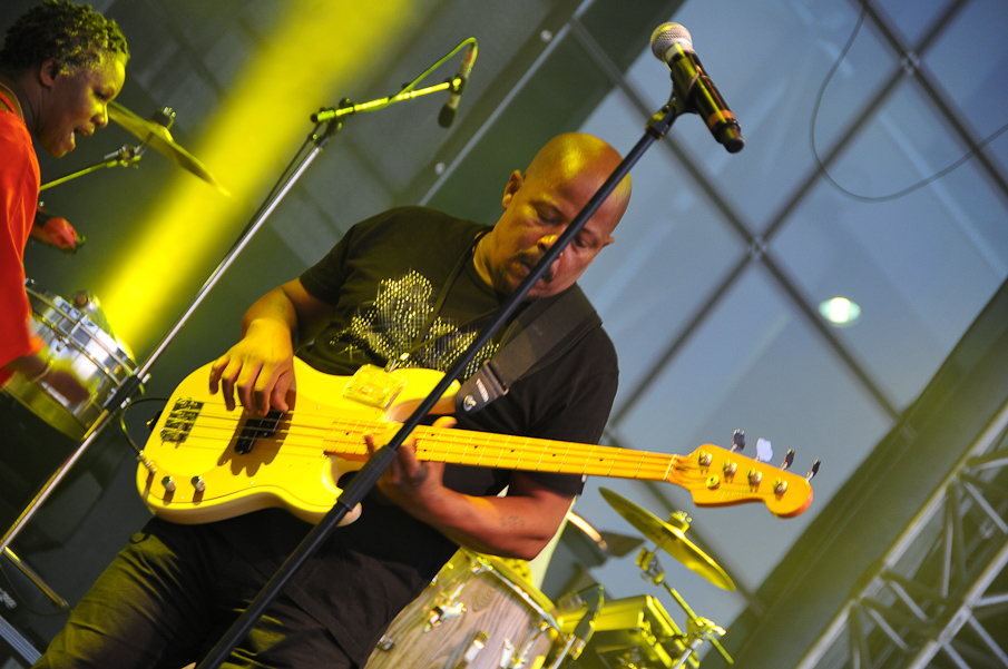 Fete de la Musique Evry 2009 - Kassav 363.jpg